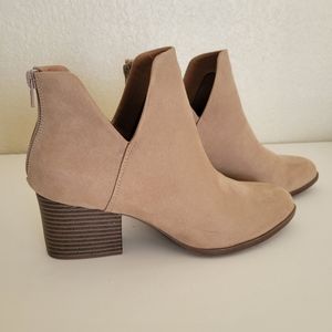 Nude ankle boots size 8